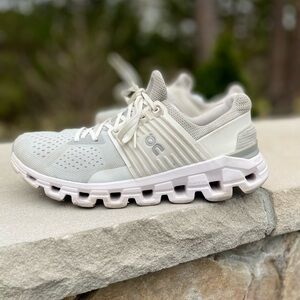 ON Running Cloud Swift Women’s 9.5